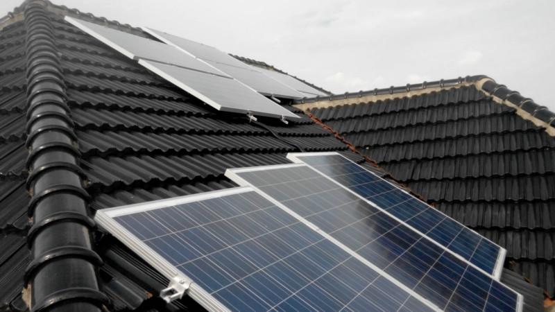 供應無錫別墅5KW太陽能發(fā)電系統(tǒng)