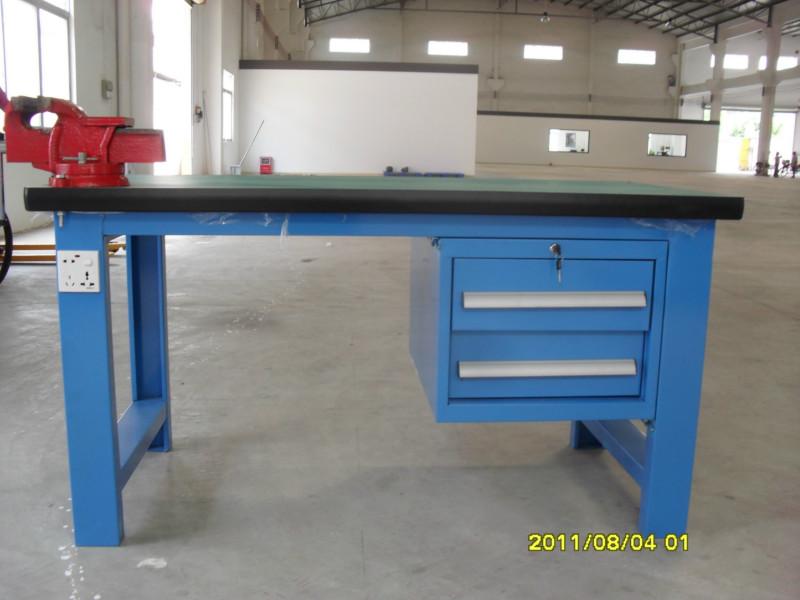 供應(yīng)鉗工桌，深圳防靜電鉗工桌，廠家直銷湖北武漢理工大學鉗工桌