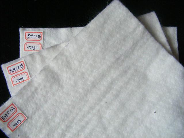 供應(yīng)土工布多少錢每平米土工布價(jià)格