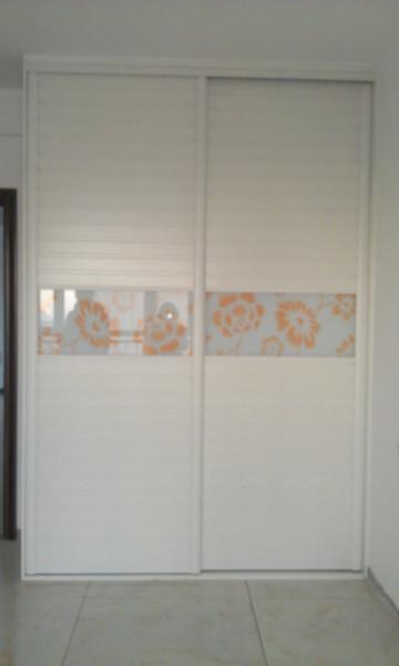 供應(yīng)濟(jì)南臥室衣柜定做濟(jì)南定制家具廠