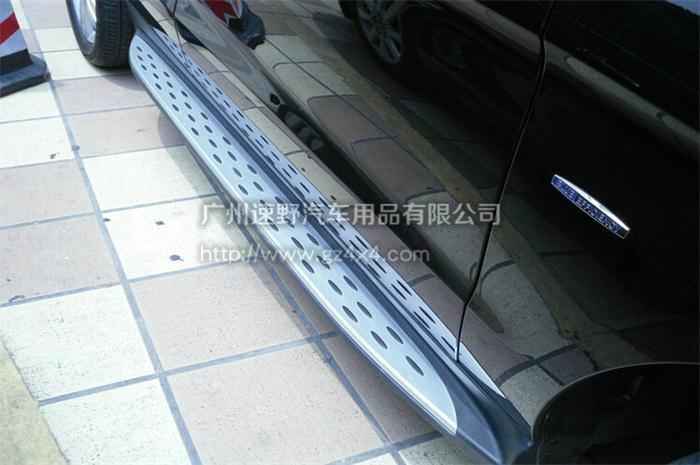 奔施13-14款GL350踏板圖片