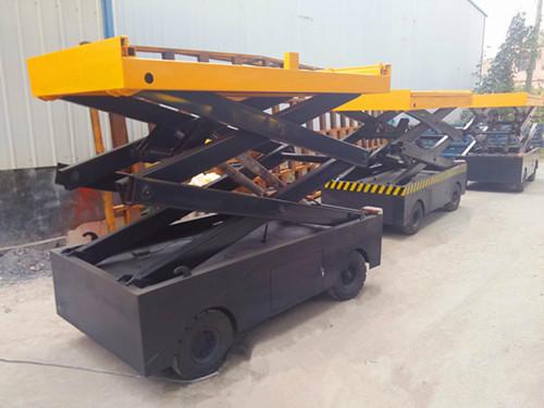 供應(yīng)移動(dòng)高空作業(yè)平臺(tái)/移動(dòng)式升降機(jī)移動(dòng)高空作業(yè)平臺(tái)