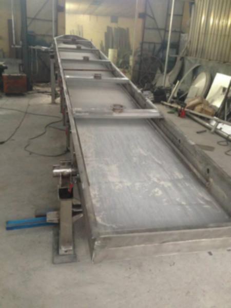 供應(yīng)直線長距離耐高溫震動輸送給料機械