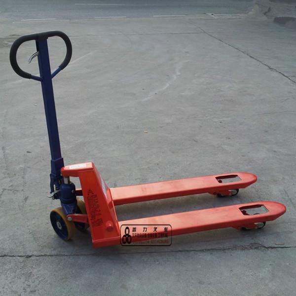 臺(tái)灣鴻福手動(dòng)液壓搬運(yùn)車(chē)圖片