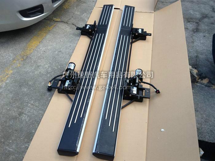 08-13款攬勝運(yùn)動(dòng)版電動(dòng)踏板圖片