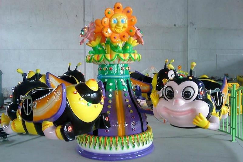 四臂升降飛機金元寶新型游樂設(shè)備圖片