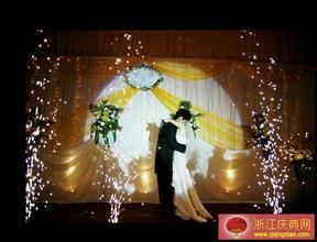 供應(yīng)柳州追光燈租賃