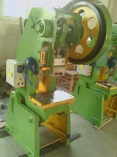 普通沖床JB23-25T圖片