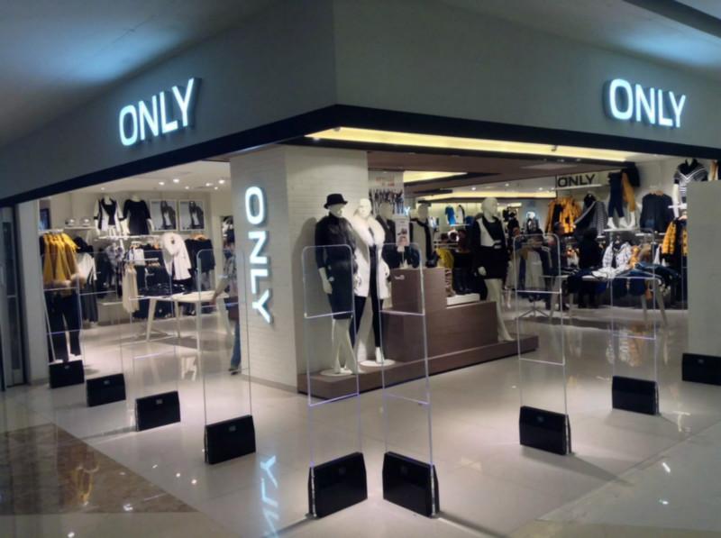 供應(yīng)服裝超市專業(yè)防盜檢測門金典9588