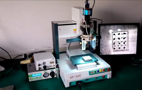 點(diǎn)膠機(jī)視覺放大自動點(diǎn)膠機(jī)XT-225圖片
