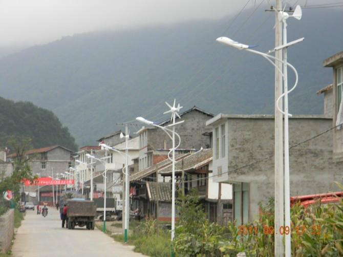 供应体育场高杆灯厂家/太阳能路灯报价/晟迪照明供图片